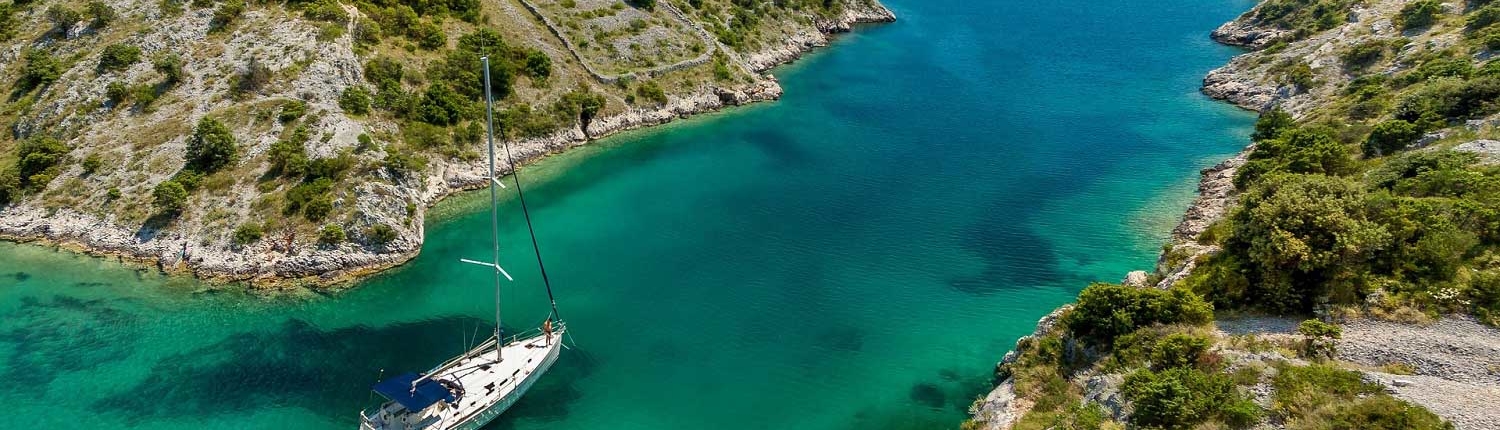 Lefkas Yacht charter