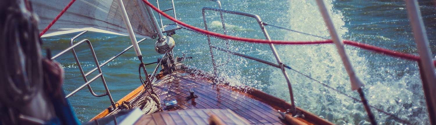 Yacht cruises