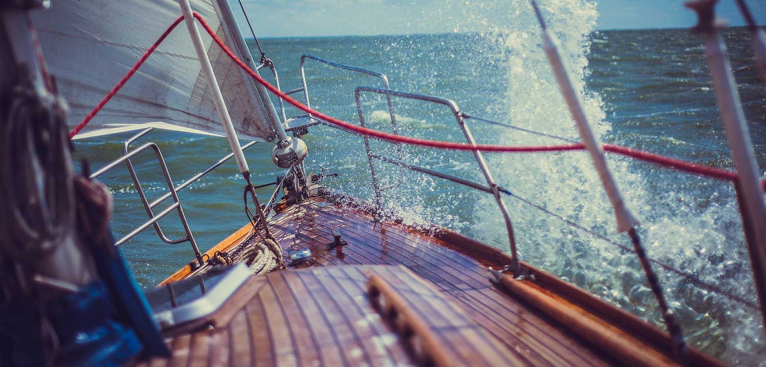 Yacht cruises